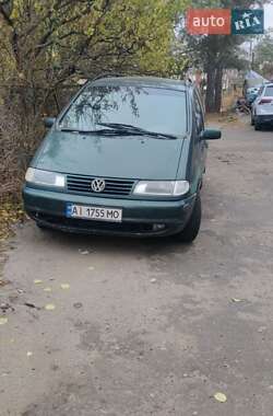 Минивэн Volkswagen Sharan 1998 в Киеве