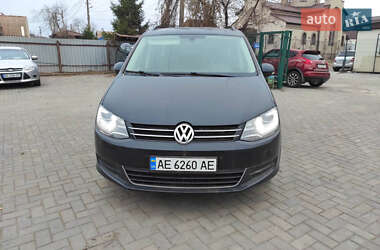 Минивэн Volkswagen Sharan 2015 в Кривом Роге