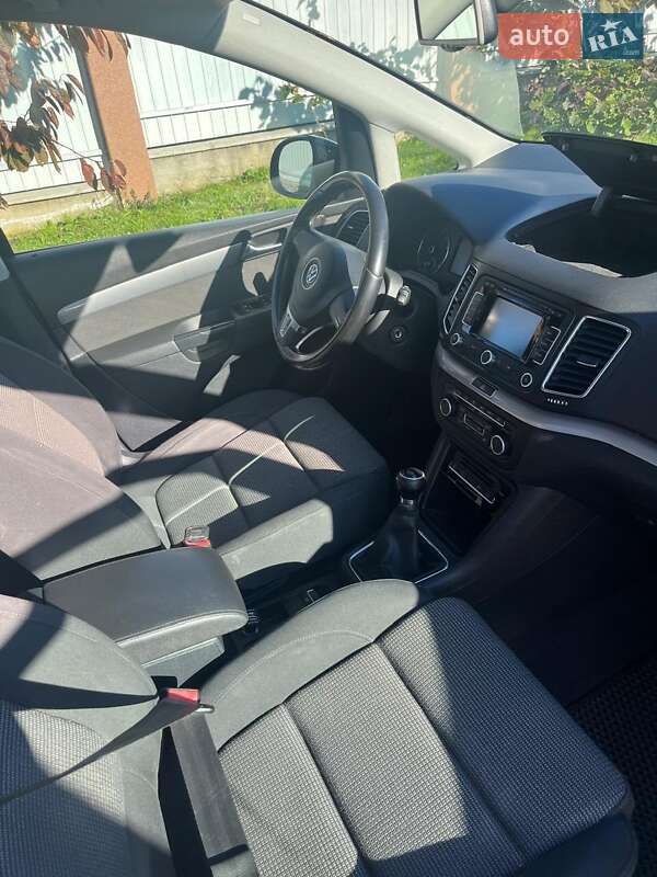 Мінівен Volkswagen Sharan 2011 в Мукачевому