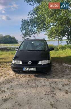 Минивэн Volkswagen Sharan 1996 в Калиновке