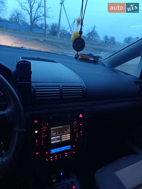 Минивэн Volkswagen Sharan 2008 в Березнеговатом