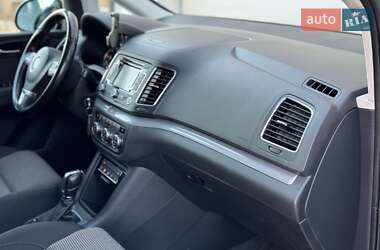 Мінівен Volkswagen Sharan 2014 в Сарнах