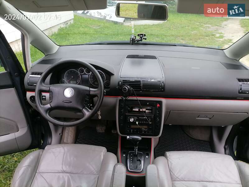 Мінівен Volkswagen Sharan 2004 в Дубні