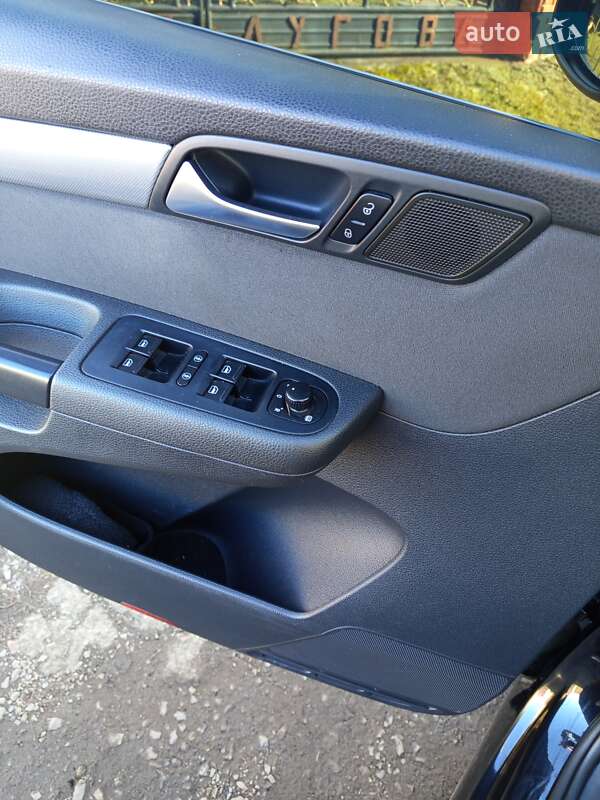 Мінівен Volkswagen Sharan 2011 в Львові