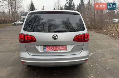 Мінівен Volkswagen Sharan 2014 в Звягелі