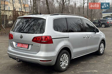 Мінівен Volkswagen Sharan 2014 в Звягелі