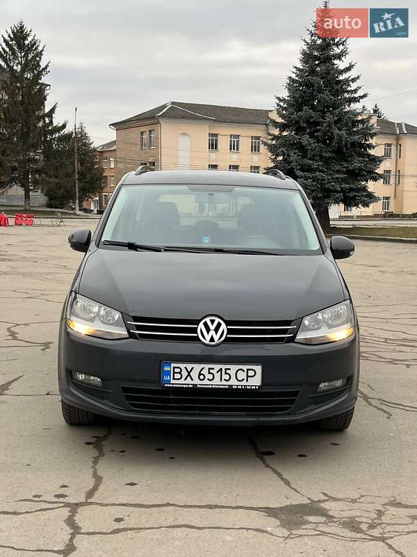 Минивэн Volkswagen Sharan 2011 в 