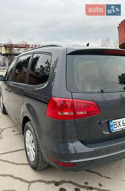 Минивэн Volkswagen Sharan 2011 в 