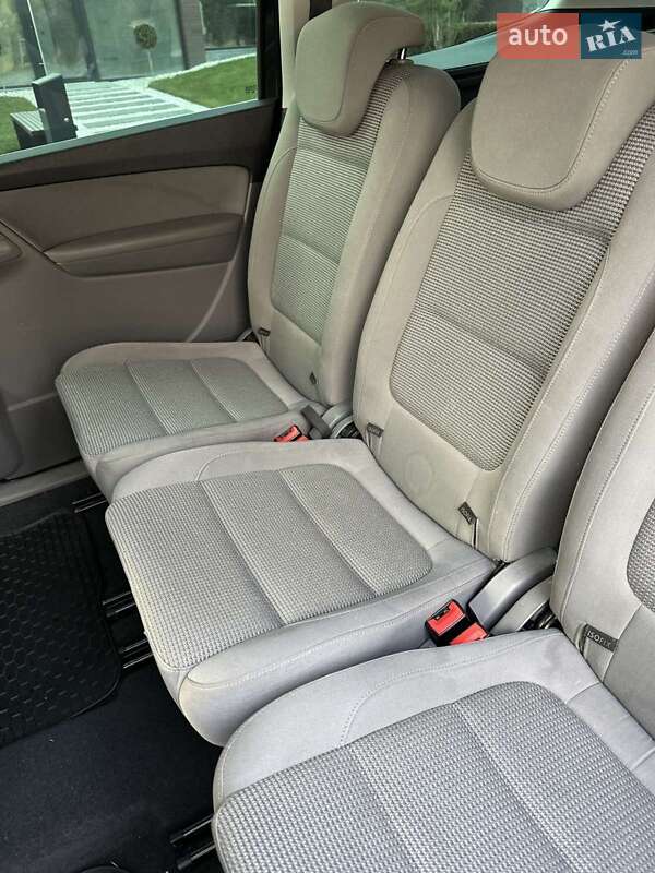 Минивэн Volkswagen Sharan 2011 в Тячеве