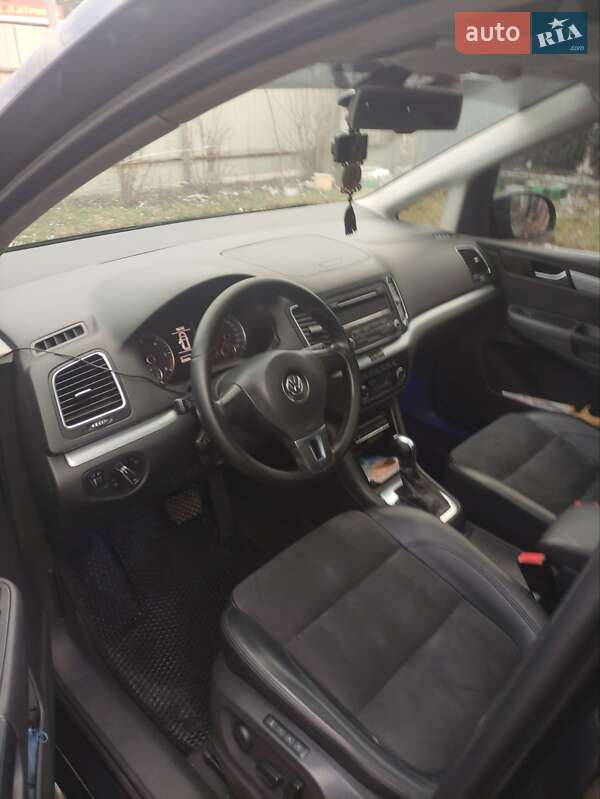 Мінівен Volkswagen Sharan 2011 в Івано-Франківську