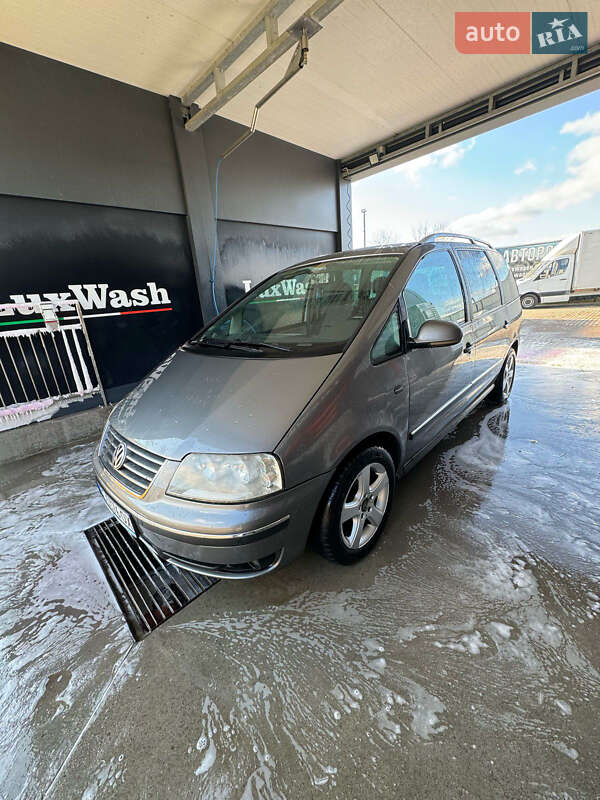 Мінівен Volkswagen Sharan 2006 в Новояворівську