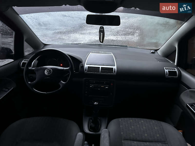 Минивэн Volkswagen Sharan 2002 в Петропавловке фото 11 Минивэн Volkswagen Sharan 2002 в Петропавловке