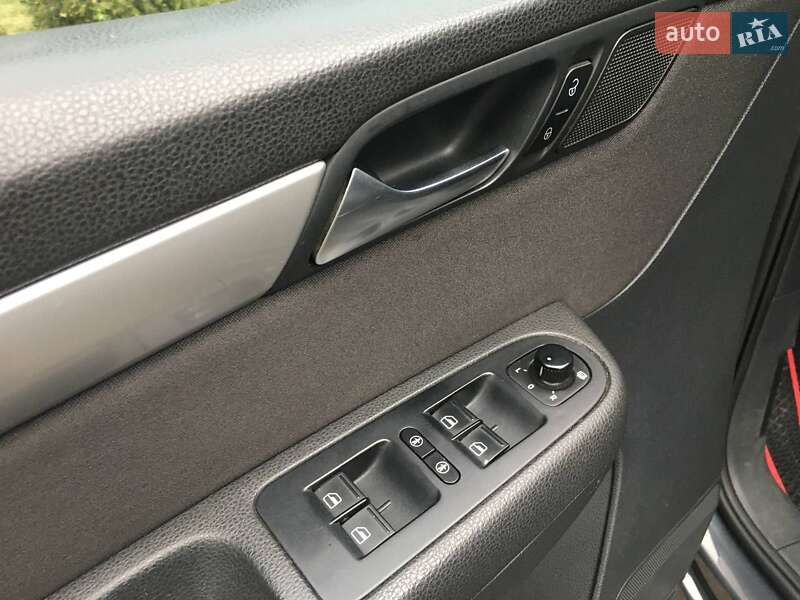 Мінівен Volkswagen Sharan 2010 в Харкові