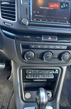 Минивэн Volkswagen Sharan 2018 в 