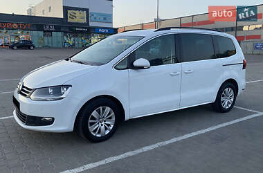 Минивэн Volkswagen Sharan 2017 в Киеве