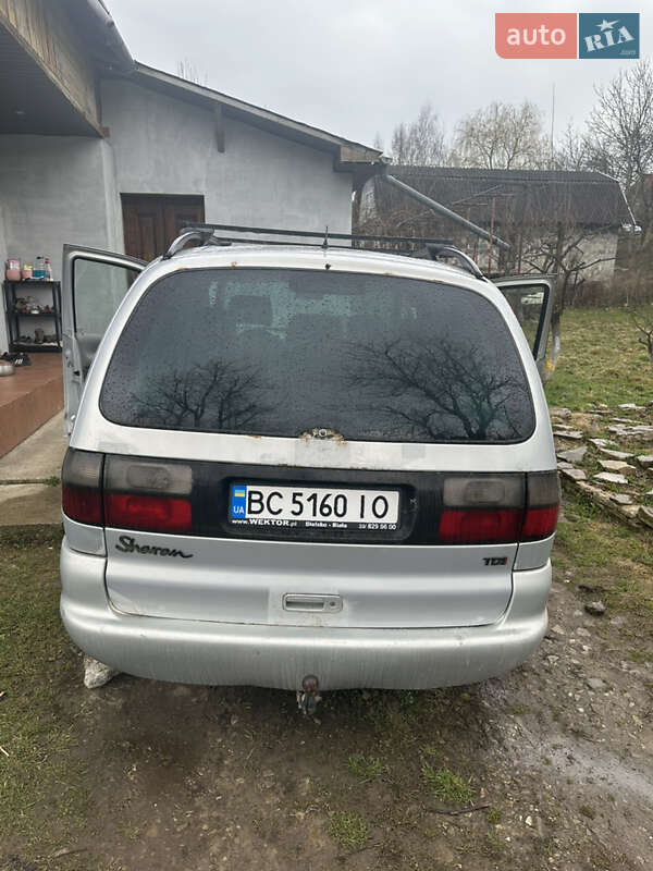 Минивэн Volkswagen Sharan 2000 в Добромиле