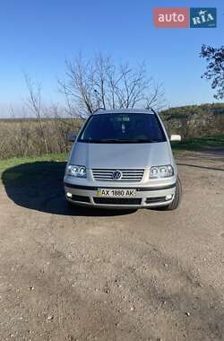 Минивэн Volkswagen Sharan 2003 в Чугуеве