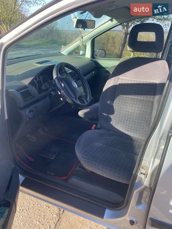 Минивэн Volkswagen Sharan 2003 в Чугуеве
