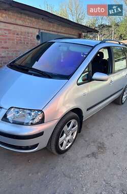 Минивэн Volkswagen Sharan 2003 в Чугуеве