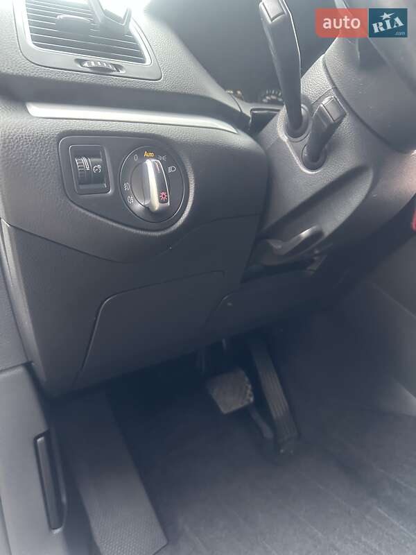 Мінівен Volkswagen Sharan 2015 в Ковелі