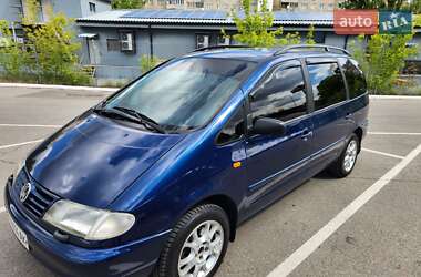 Мінівен Volkswagen Sharan 2000 в 