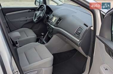 Минивэн Volkswagen Sharan 2011 в 
