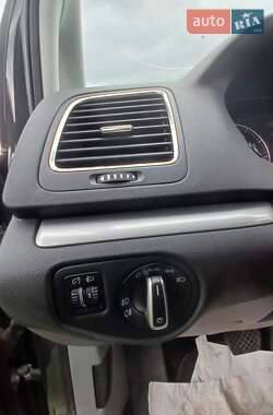 Мінівен Volkswagen Sharan 2011 в 