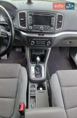 Мінівен Volkswagen Sharan 2011 в 