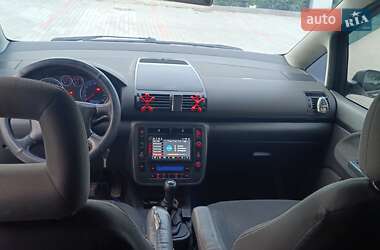 Минивэн Volkswagen Sharan 2001 в 