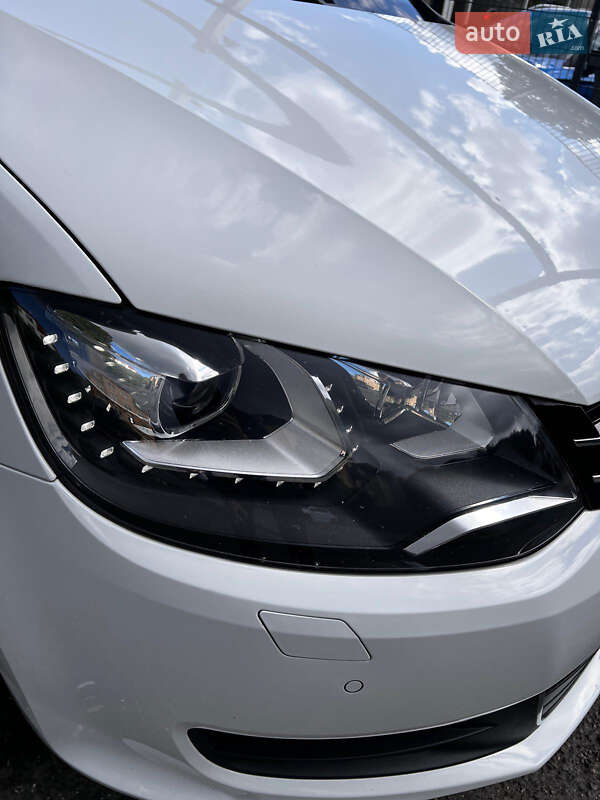 Минивэн Volkswagen Sharan 2015 в Тячеве