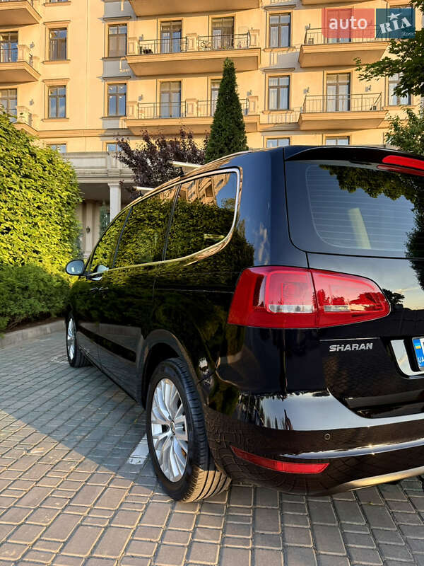 Мінівен Volkswagen Sharan 2015 в Одесі