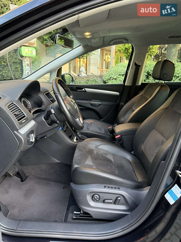 Мінівен Volkswagen Sharan 2015 в Одесі