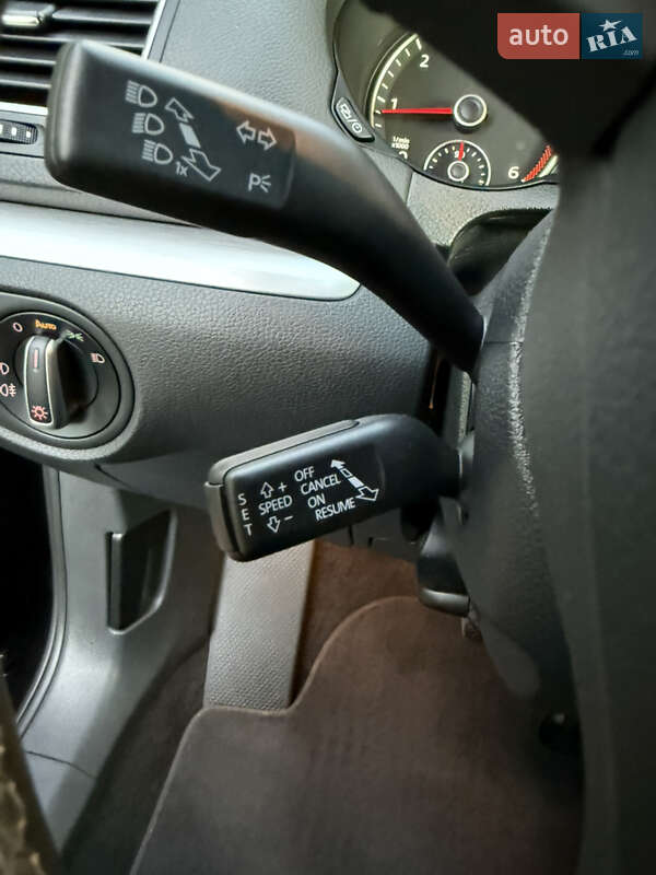 Мінівен Volkswagen Sharan 2015 в Одесі