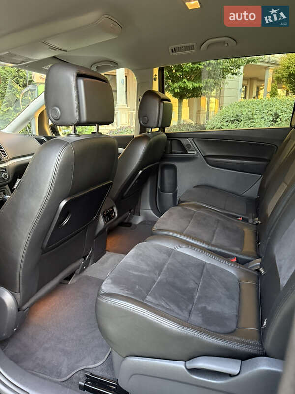 Мінівен Volkswagen Sharan 2015 в Одесі