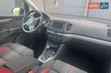 Минивэн Volkswagen Sharan 2012 в 
