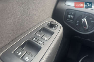 Минивэн Volkswagen Sharan 2012 в 
