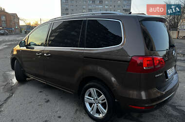 Минивэн Volkswagen Sharan 2012 в 