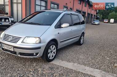 Мінівен Volkswagen Sharan 2004 в Тячеві