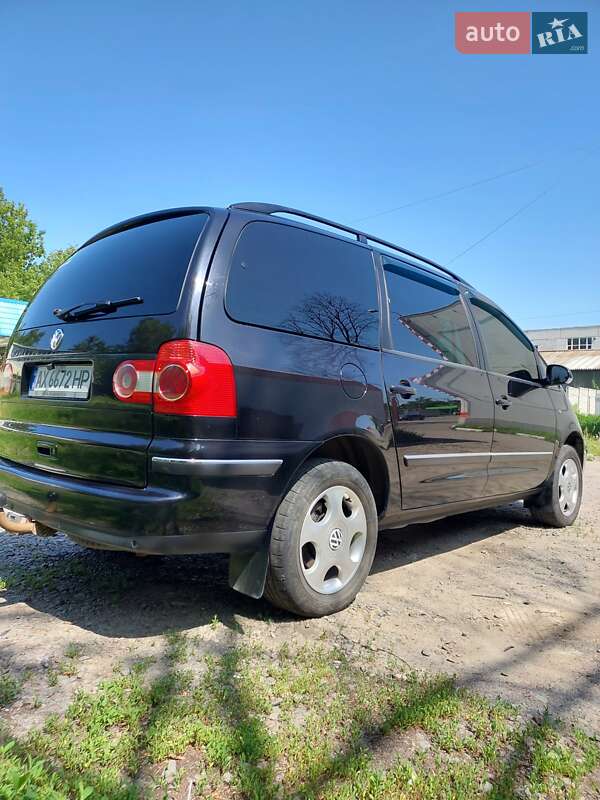 Минивэн Volkswagen Sharan 2006 в Харькове