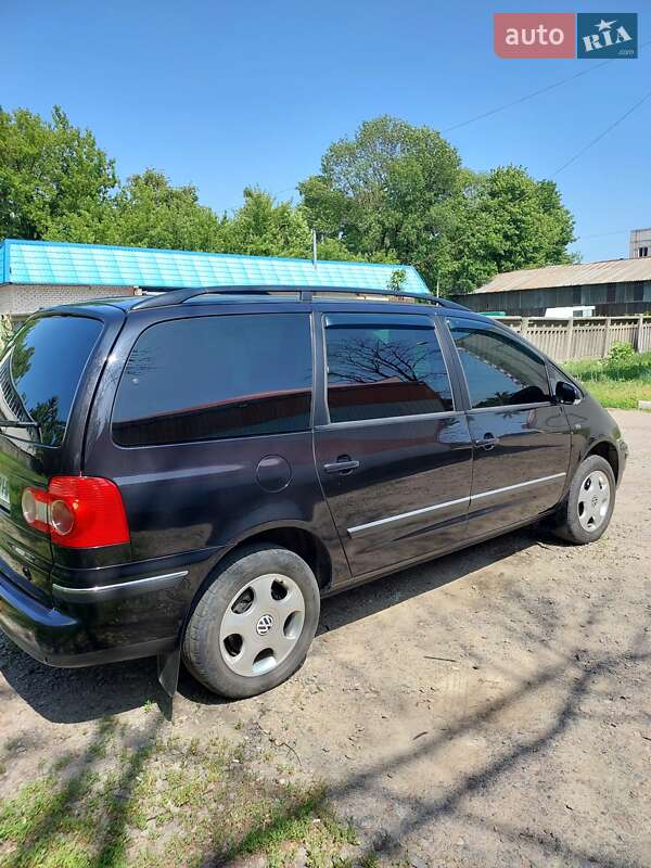 Минивэн Volkswagen Sharan 2006 в Харькове