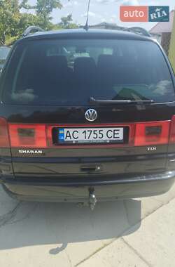 Минивэн Volkswagen Sharan 2001 в 