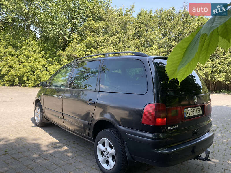Минивэн Volkswagen Sharan 2001 в Калуше