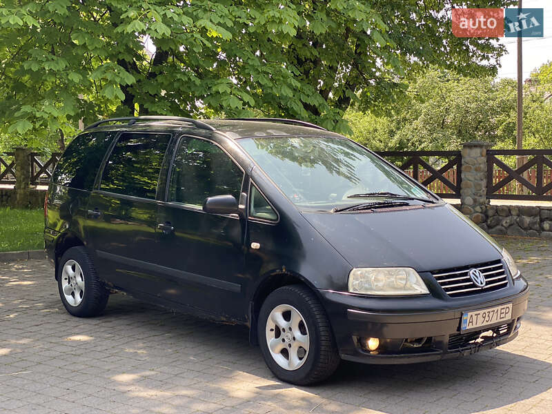 Минивэн Volkswagen Sharan 2001 в Калуше