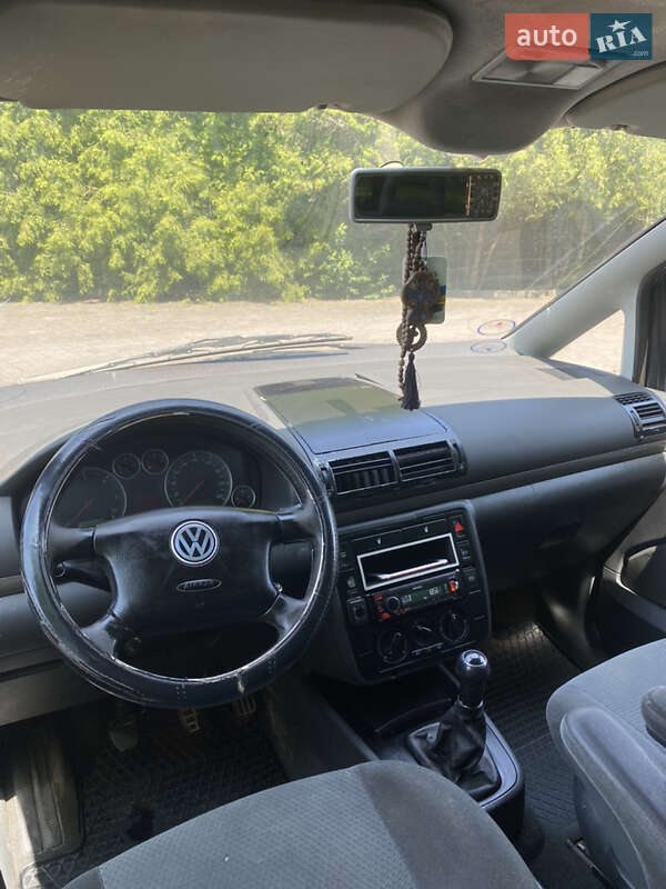 Минивэн Volkswagen Sharan 2001 в Калуше