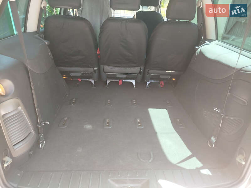 Минивэн Volkswagen Sharan 2007 в Иршаве