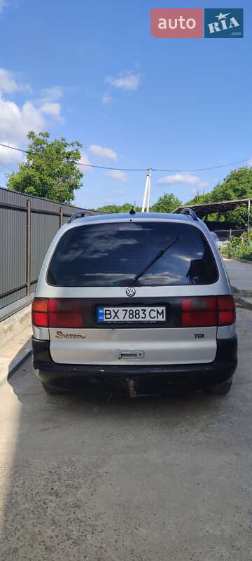 Минивэн Volkswagen Sharan 2000 в Каменец-Подольском