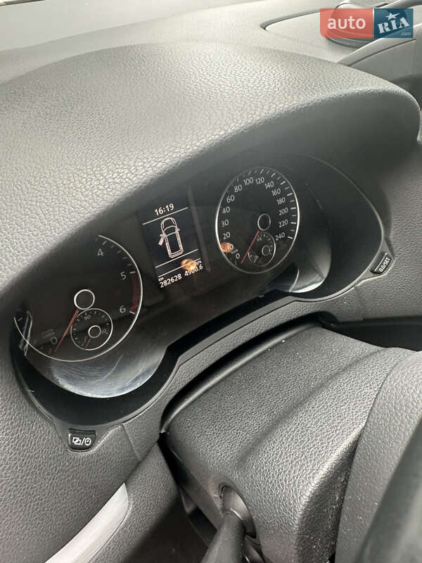Минивэн Volkswagen Sharan 2015 в Хмельницком
