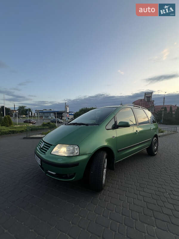 Минивэн Volkswagen Sharan 2003 в Хмельницком