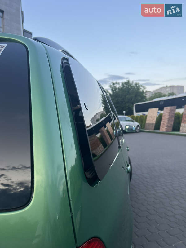 Минивэн Volkswagen Sharan 2003 в Хмельницком