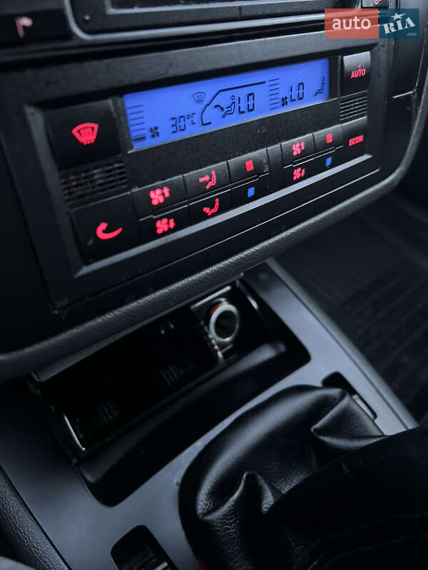 Минивэн Volkswagen Sharan 2003 в Хмельницком